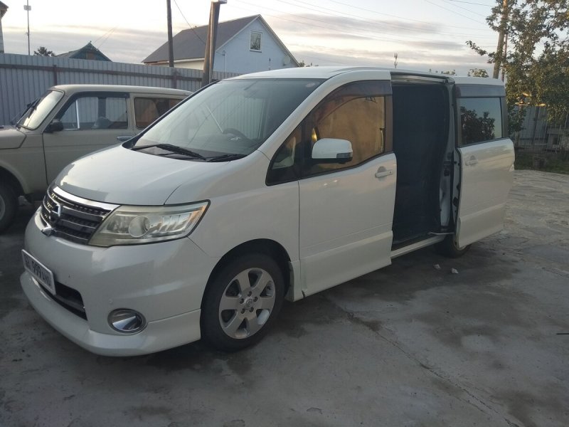 Nissan Serena 2.0 CVT, 2008,