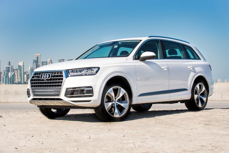 Audi q7 2018 белая