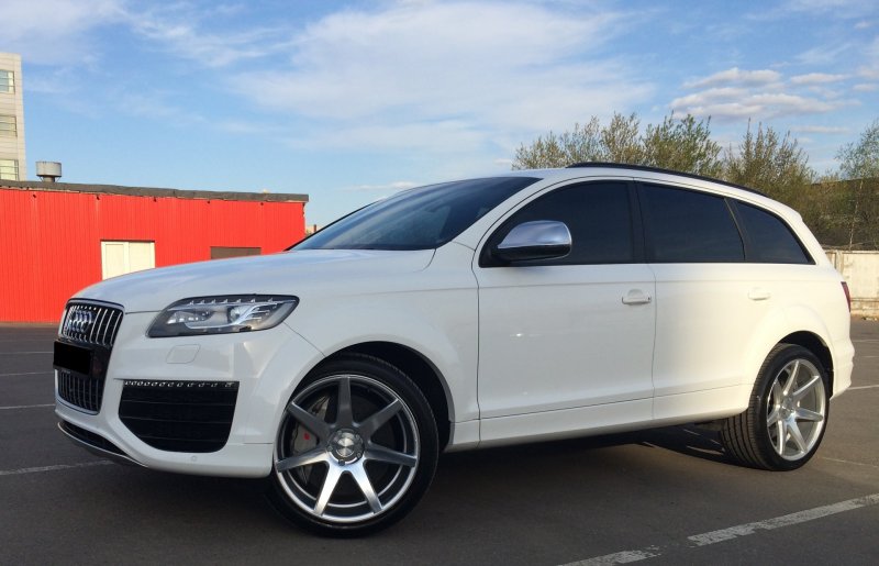 Белый Ауди q7 2006