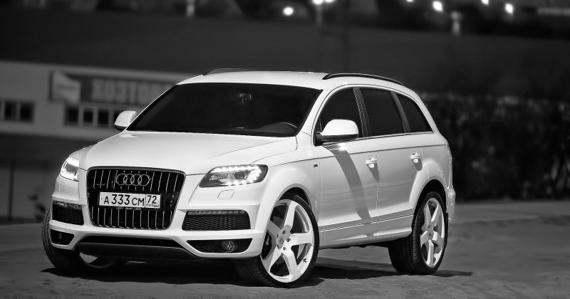 Audi q7 белая