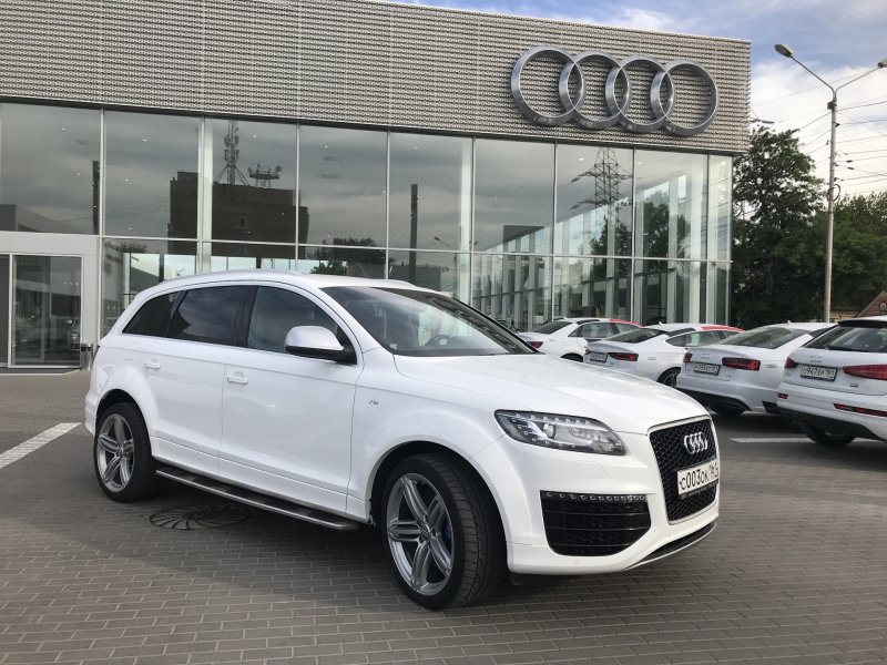 Audi q7 w12 белый