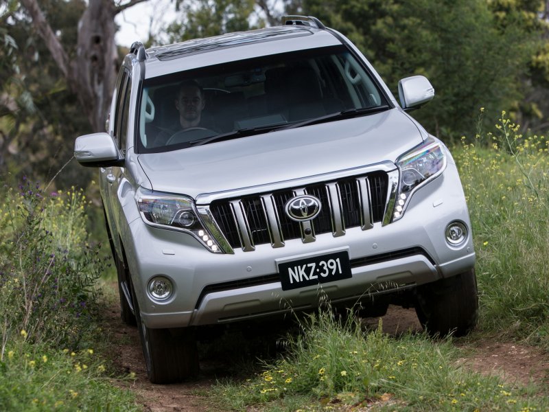 Toyota Land Cruiser Prado 2013