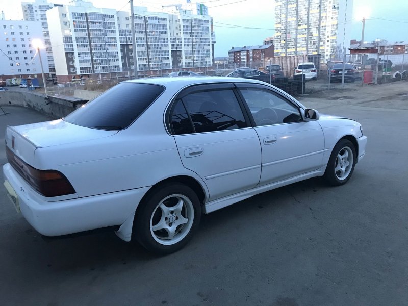 Тойота Королла 100 белая