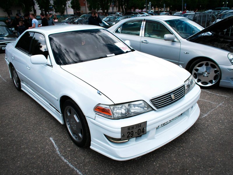 Toyota Mark 2 100 белый