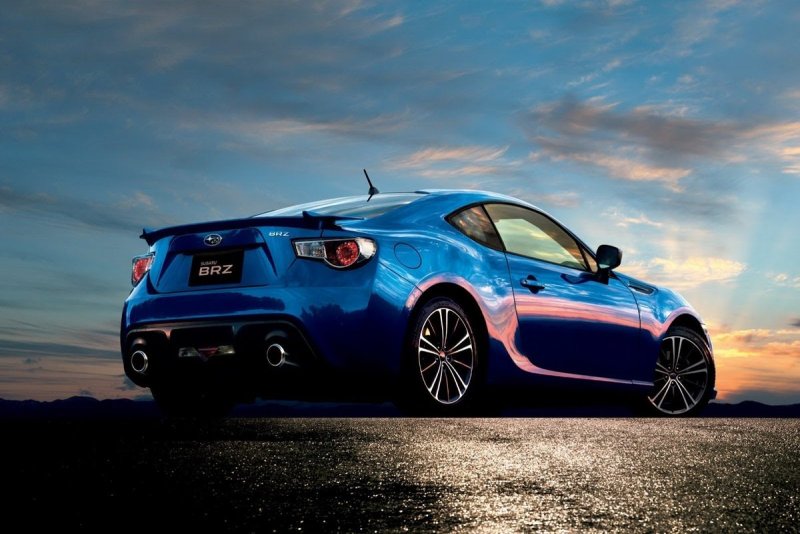 Спортивная Subaru BRZ