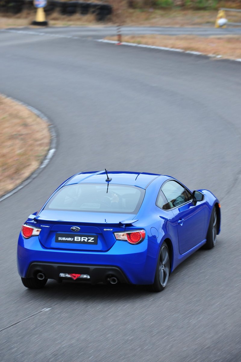 Спортивная Subaru BRZ