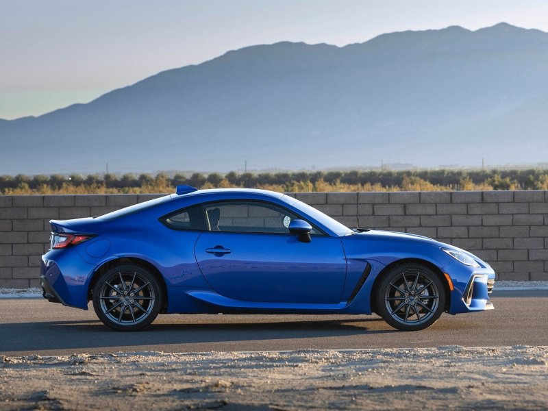 Субару BRZ 2021