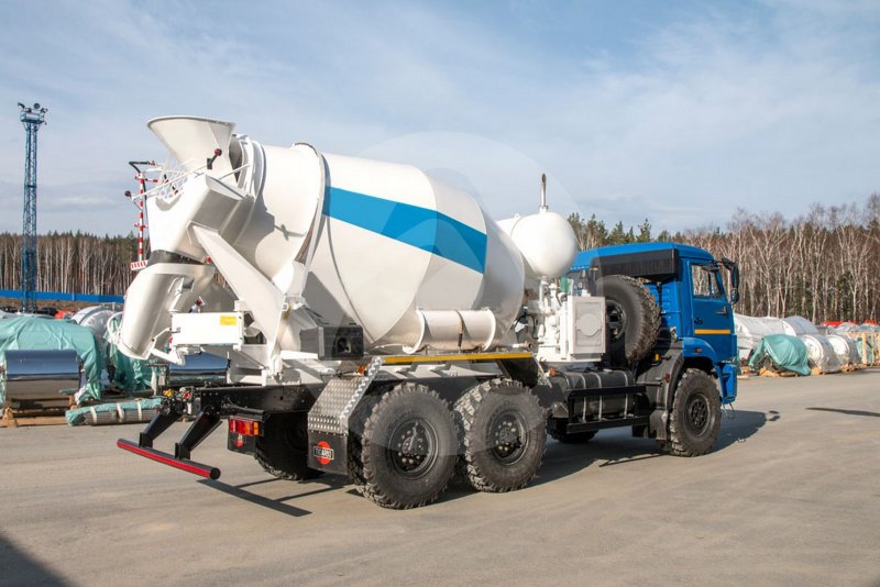 КАМАЗ 43118 бетономиксер