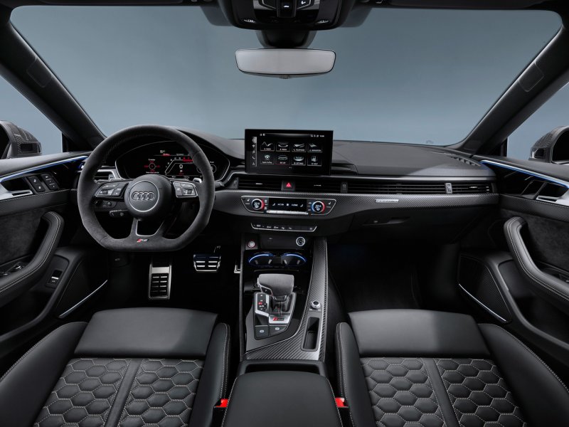 Audi RS q8 салон
