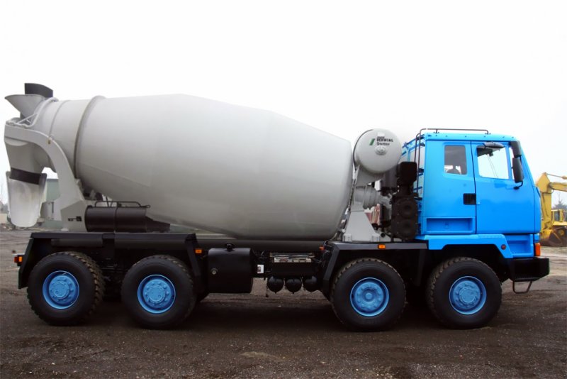 Автобетоносмеситель ам-6