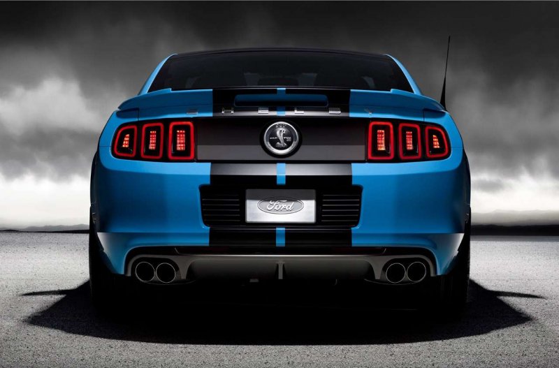 Ford Mustang Shelby gt500 сзади