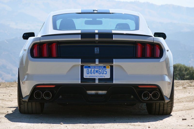 Форд Мустанг gt 350 сзади