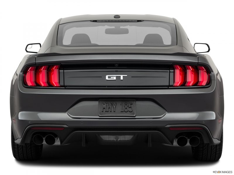 Ford Mustang 2018 зад