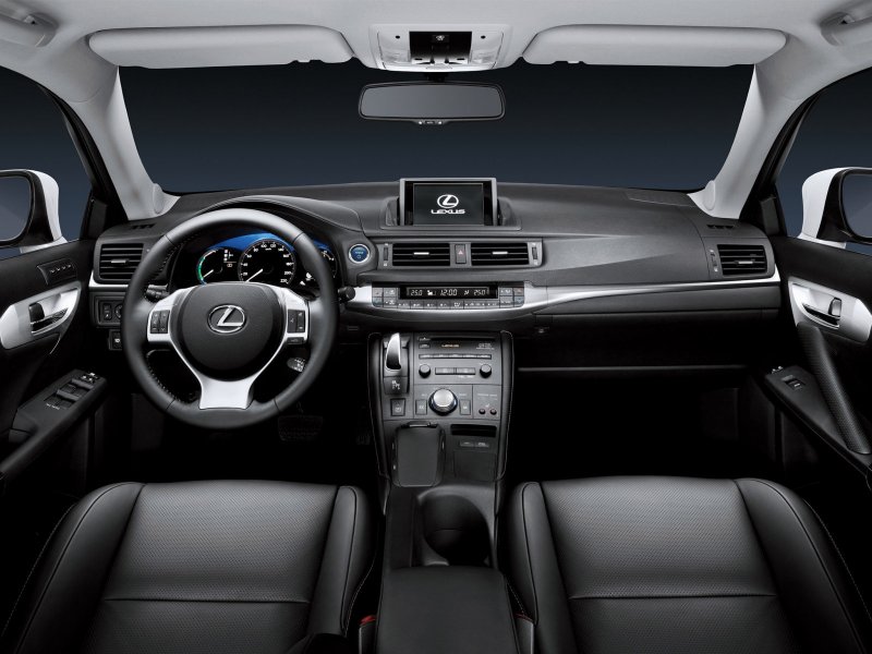 Lexus CT 200h Interior