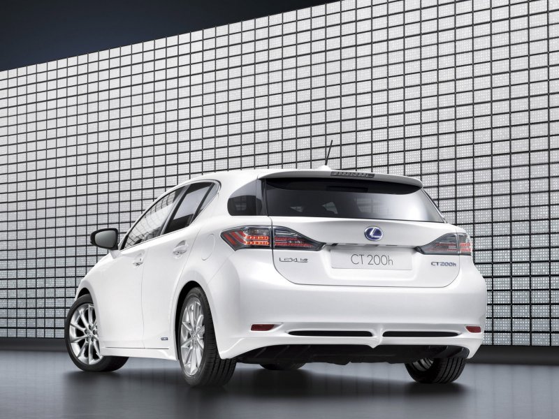 Lexus ct200h 2011