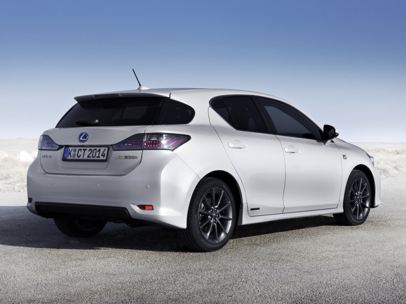 Lexus CT 200 хэтчбек