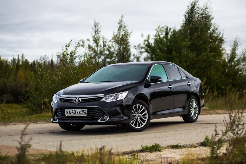 Тойота Camry 2016