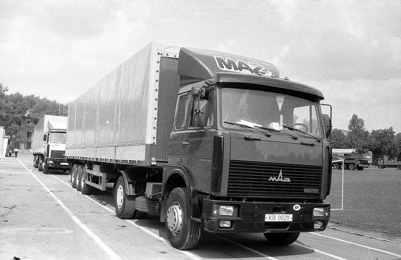 Автомобиль МАЗ 5432