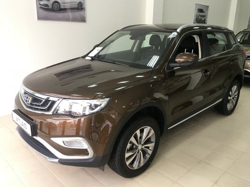 Geely Atlas 2019 коричневый