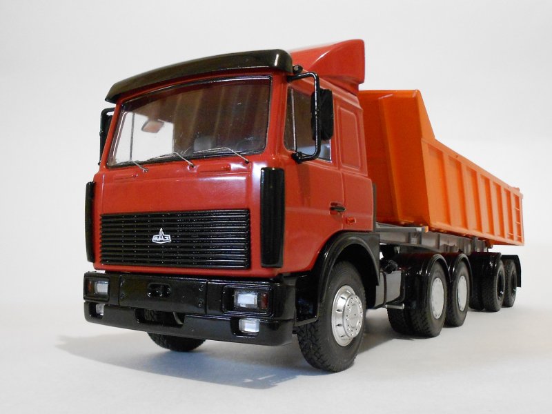 МАЗ 6422 самосвал
