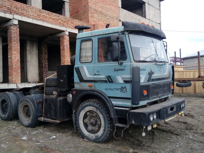 МАЗ 6422