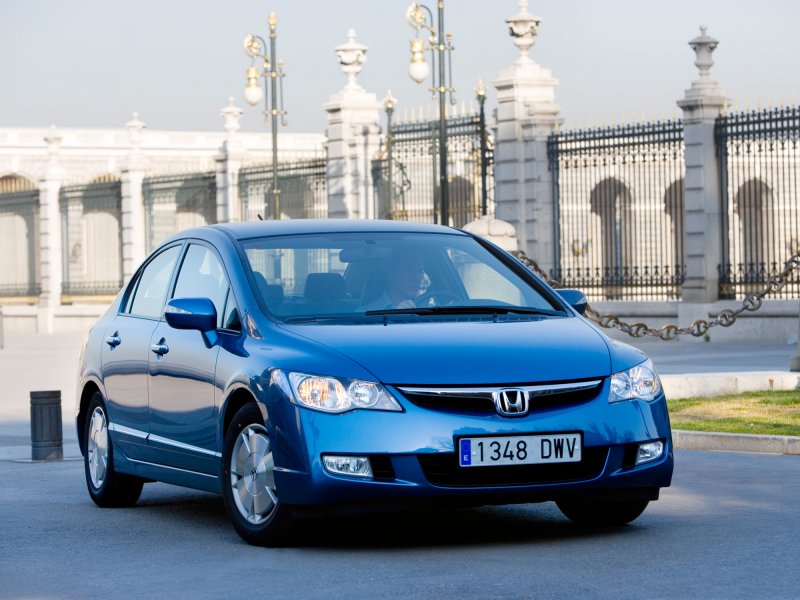 Honda Civic 8 поколение