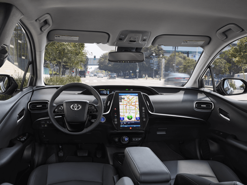 Toyota Prius 2017 салон