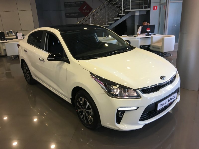Kia Rio 2021 белая