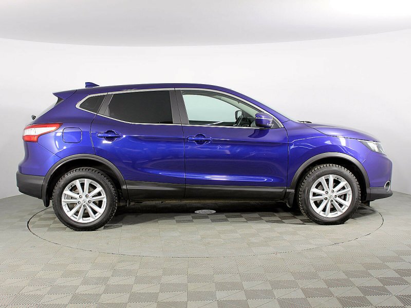 Nissan Qashqai синий металлик