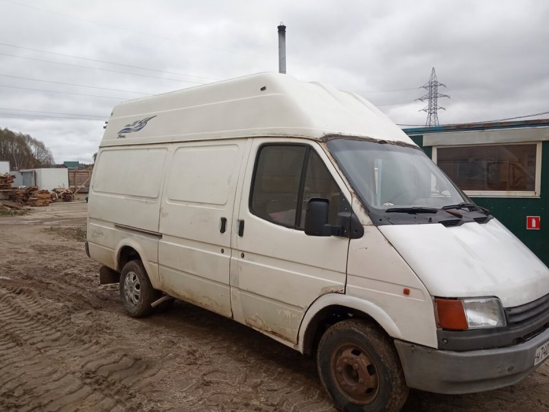 Ford Transit 1990 года