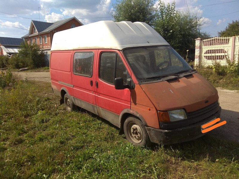 Ford Transit Supervan 4
