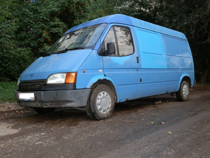 Ford Transit 2000г