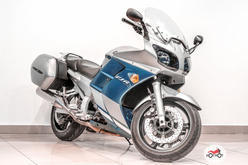 Yamaha FJR 1300 красный