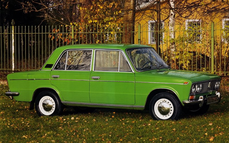Жигули автомобиль ВАЗ 2103