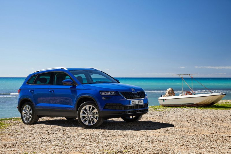 Skoda Karoq голубой