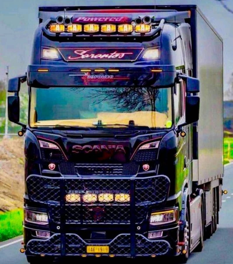Scania s730 v8 Black