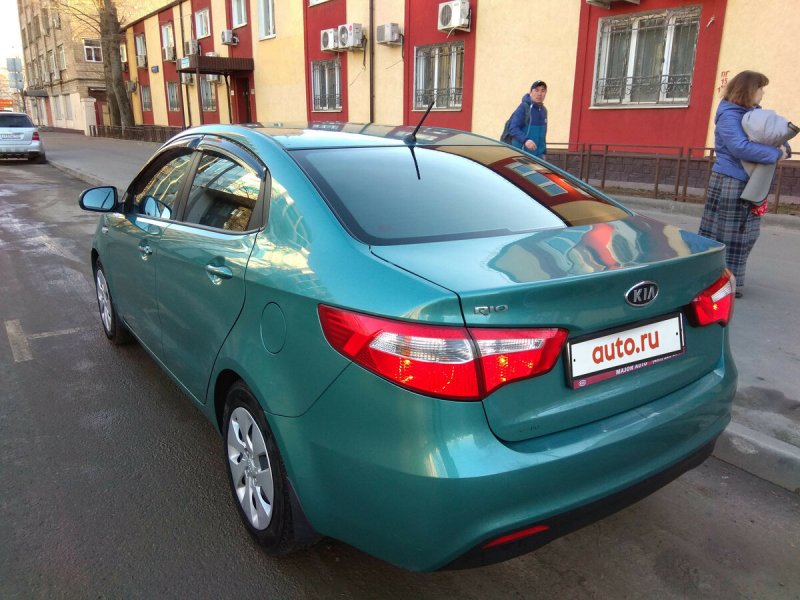 Kia Sportage 2013 зеленый