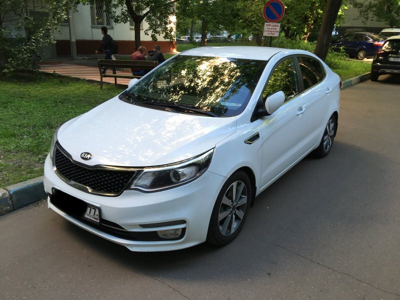 Киа Рио 2016 седан белый