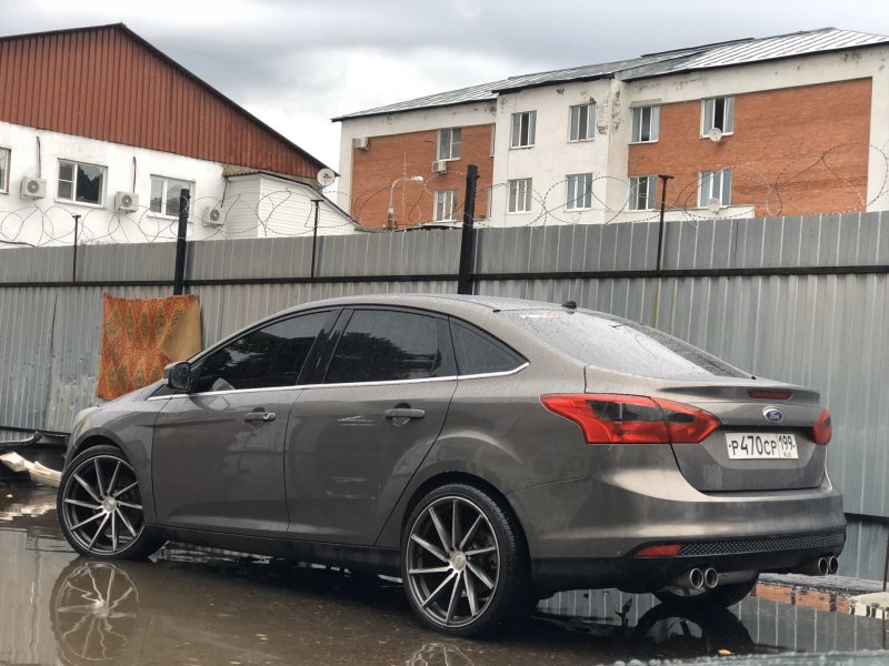 Ford Focus 3 седан диски r19