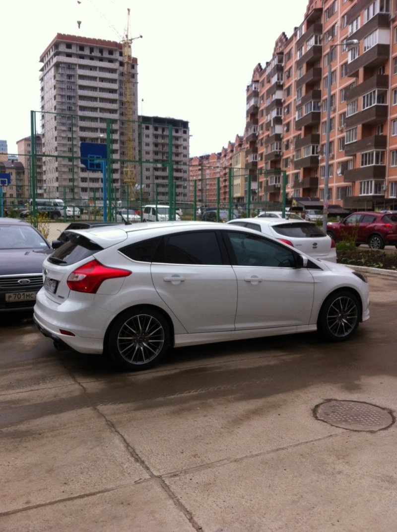 Форд фокус 3 r18