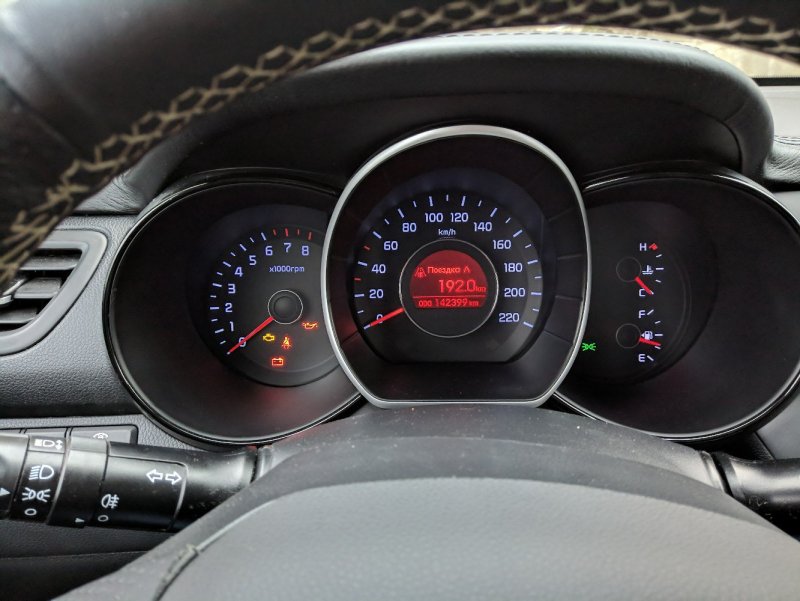 Kia Rio 3 приборная