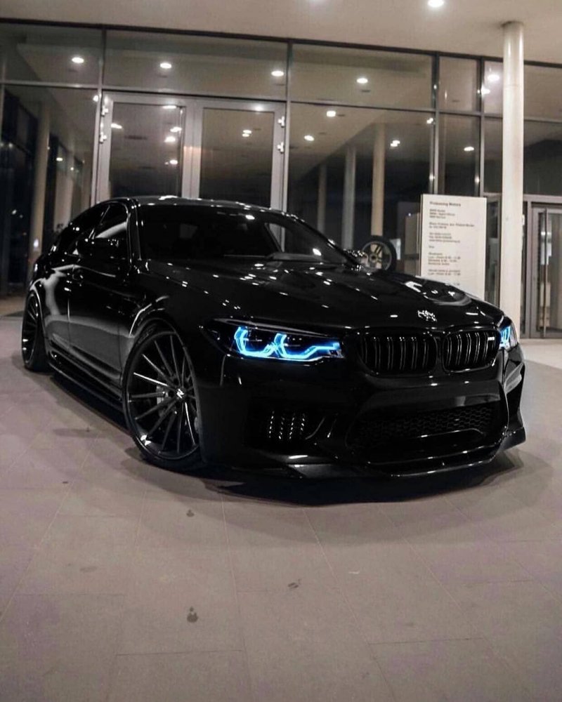 BMW m7 Black