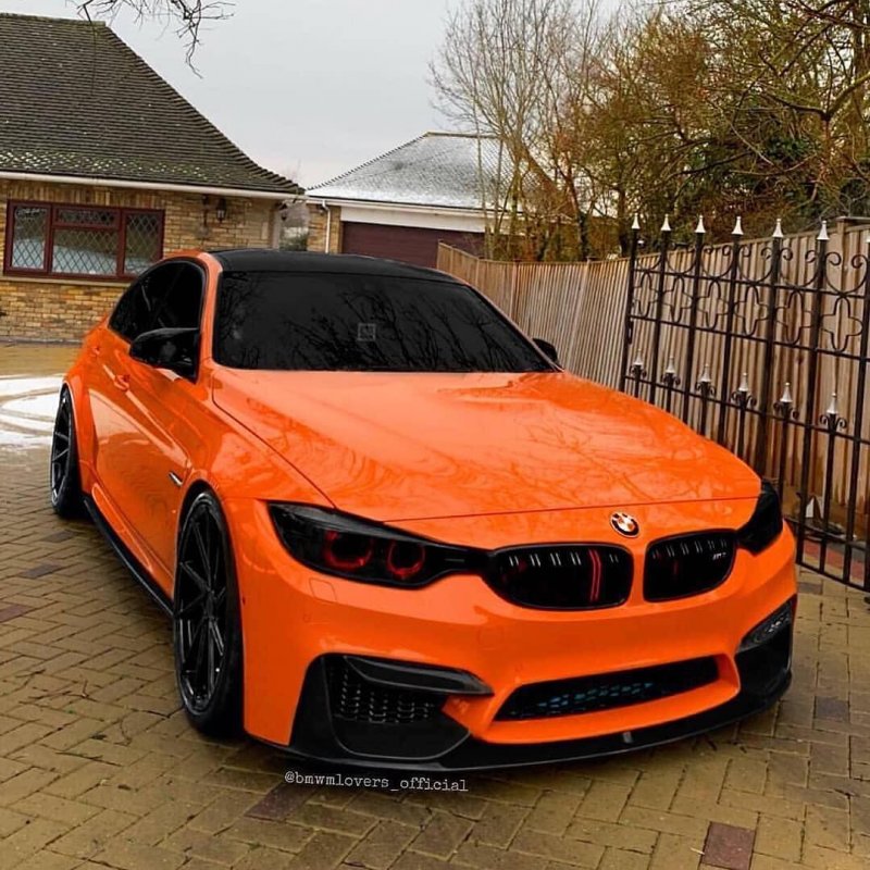 BMW 320 оранжевая