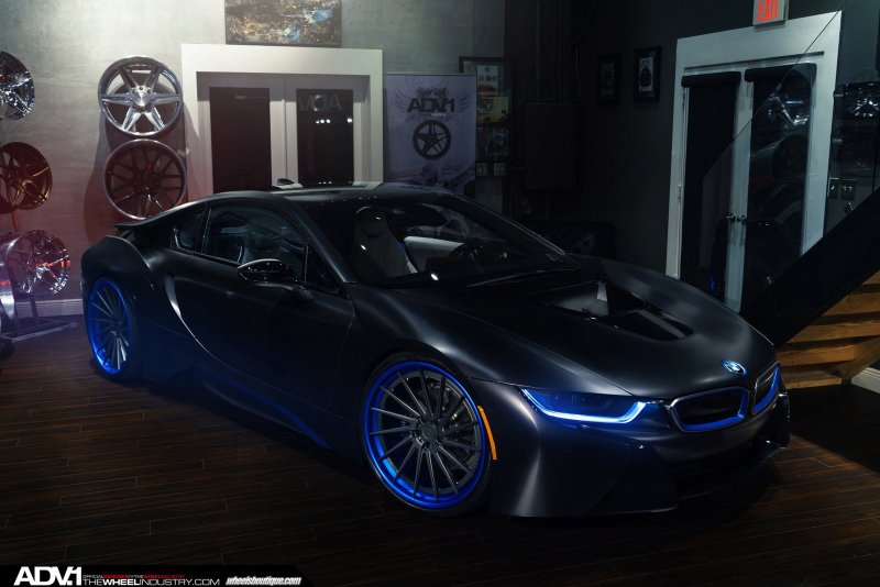 BMW i8 on adv1.