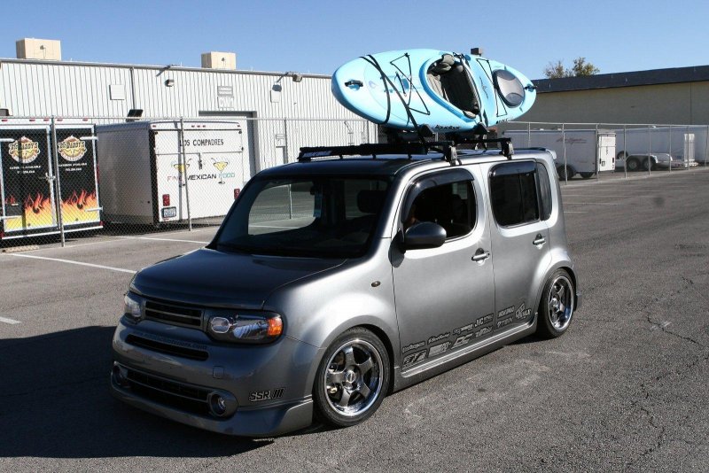 Nissan Cube стенс