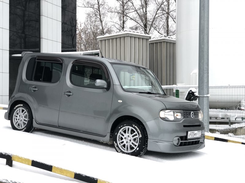 Nissan Cube z11