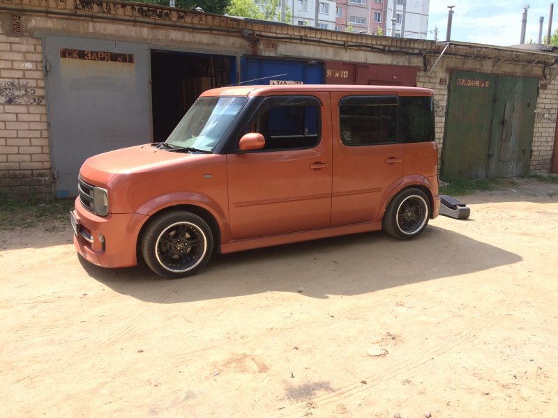 Nissan Cube r14