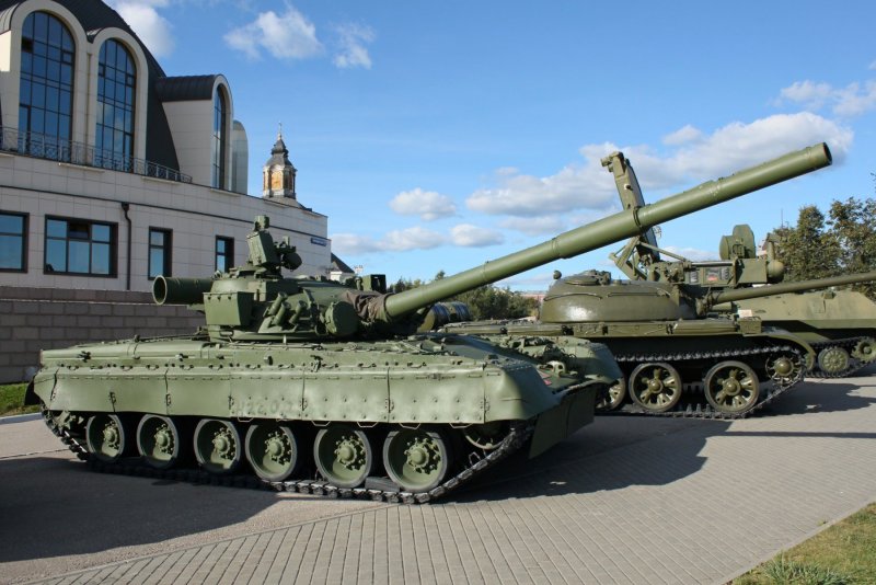 Танк т-80б