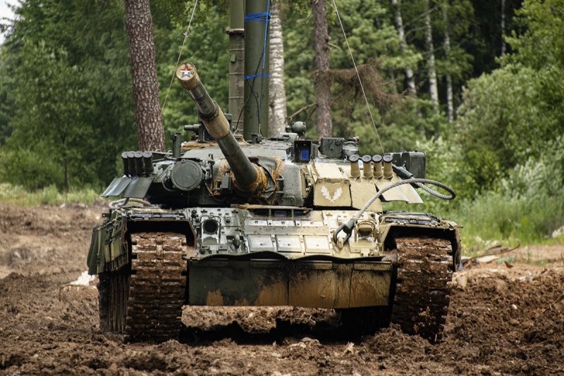 Танк т-80бв