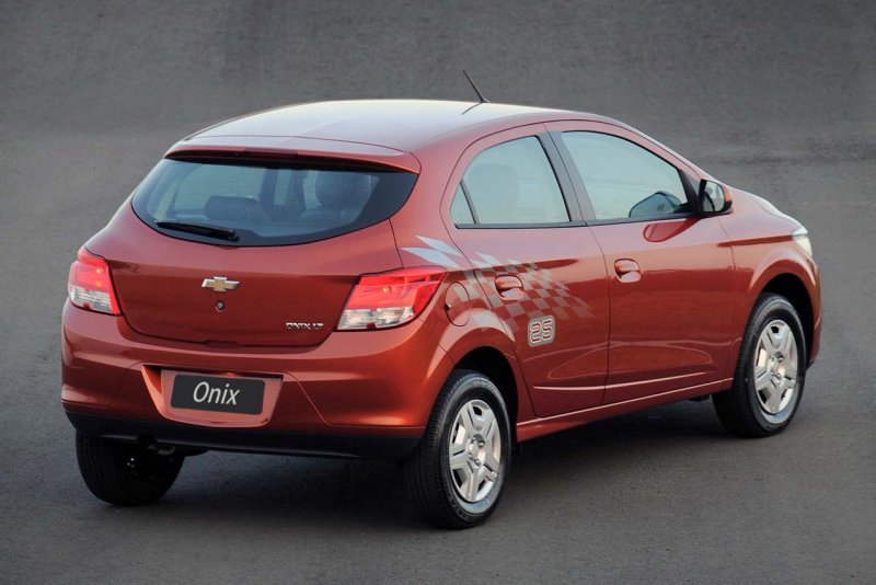 Chevrolet Onix 2021 хэтчбек